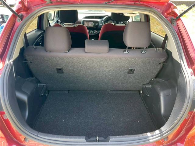 2017 TOYOTA VITZ