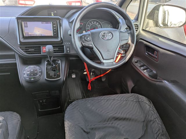 2020 TOYOTA VOXY