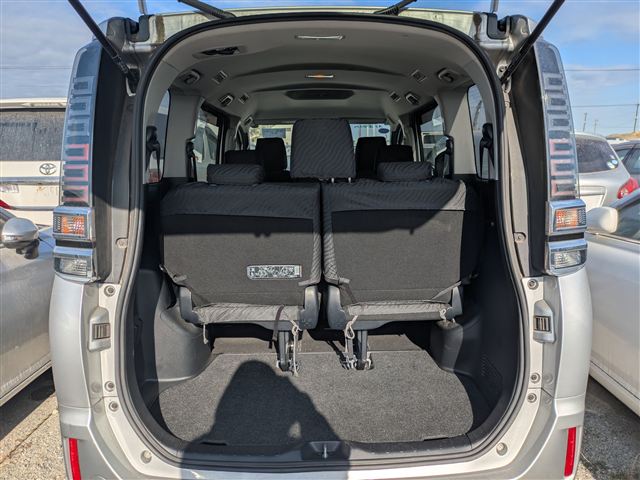 2020 TOYOTA VOXY