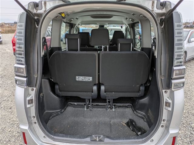 2019 TOYOTA VOXY