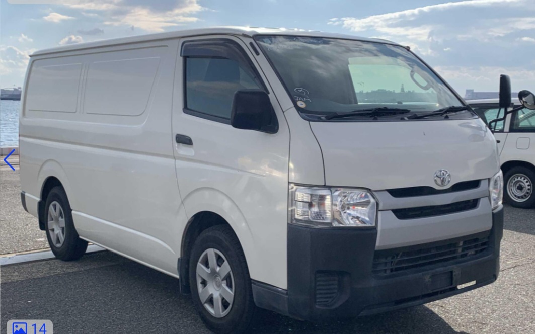 2017 TAYOTA HIACE