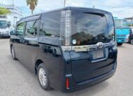 2017 TOYOTA VOXY
