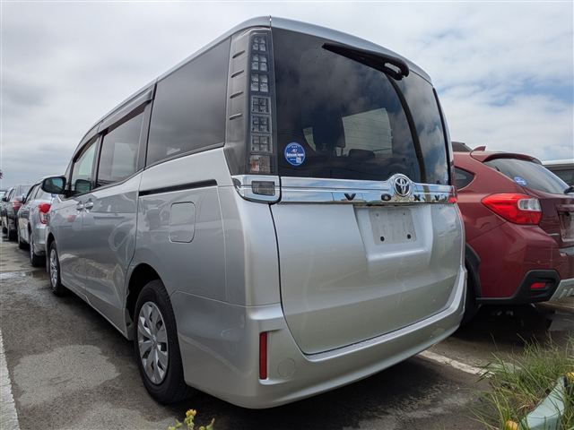 2016 TOYOTA VOXY