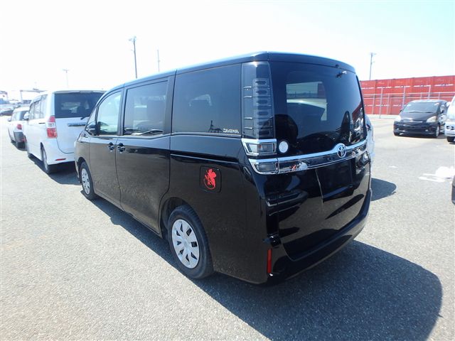 2017 TOYOTA VOXY
