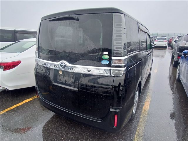 2017 TOYOTA VOXY